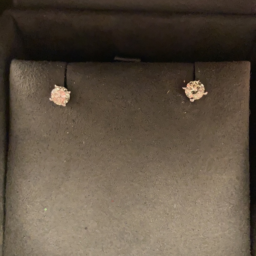 NEW Diamond Stud Earrings